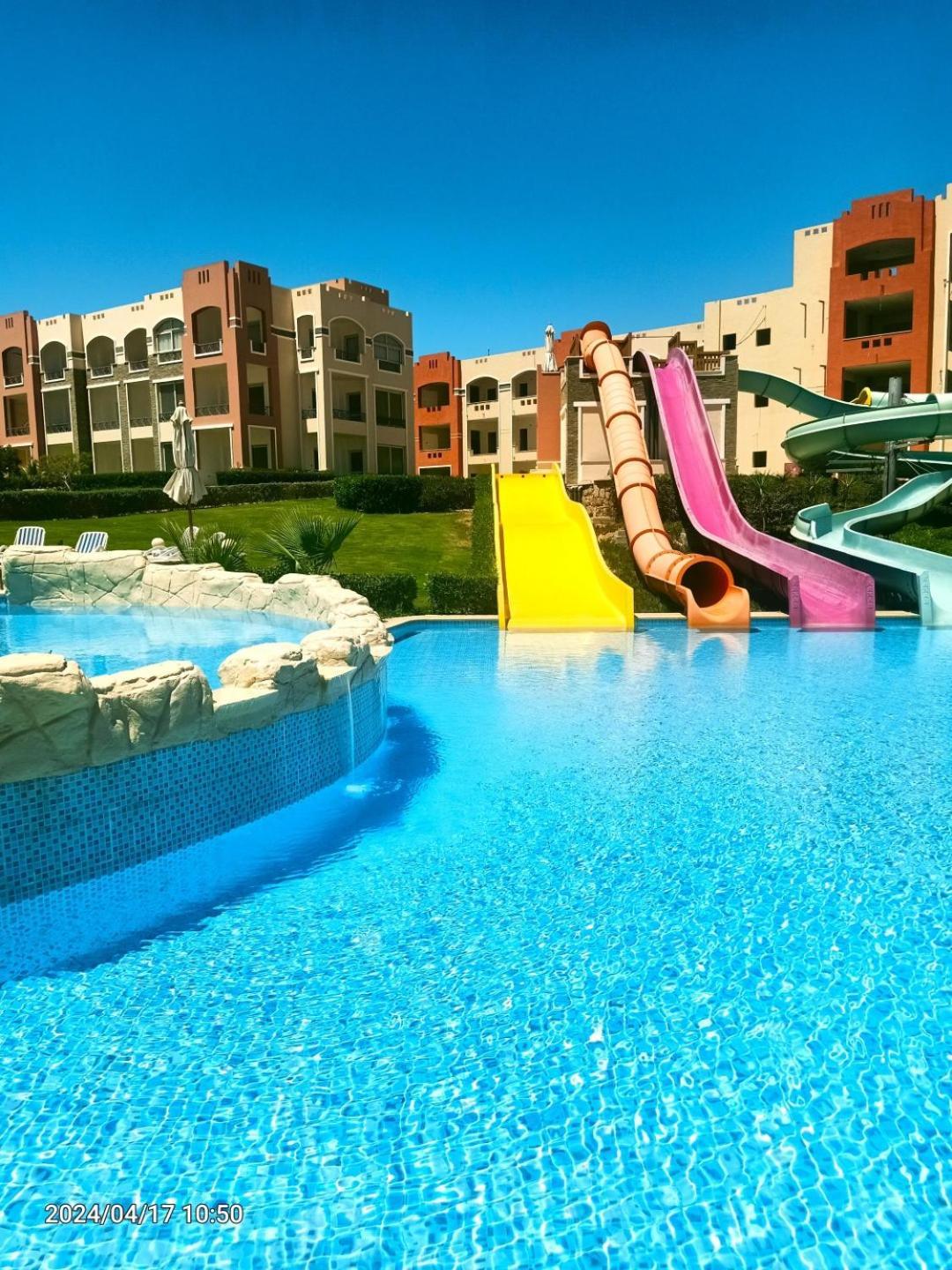 Oyster Bay Beach Resort 아부 다밥 외부 사진