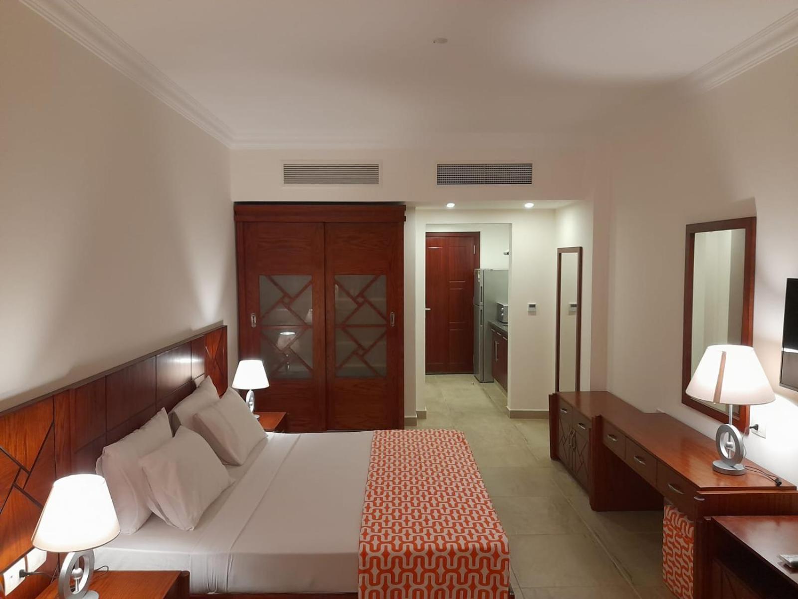 Oyster Bay Beach Resort 아부 다밥 외부 사진